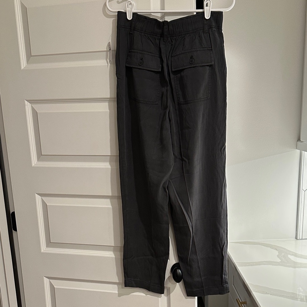 NWT GAP Charcoal Joggers - Picture 5 of 6